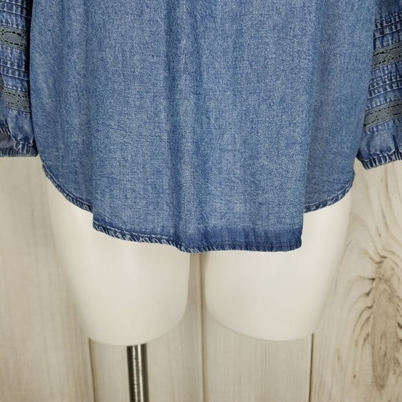 Lauren Conrad Chambray Blue Denim Blouse - Picture 7 of 13